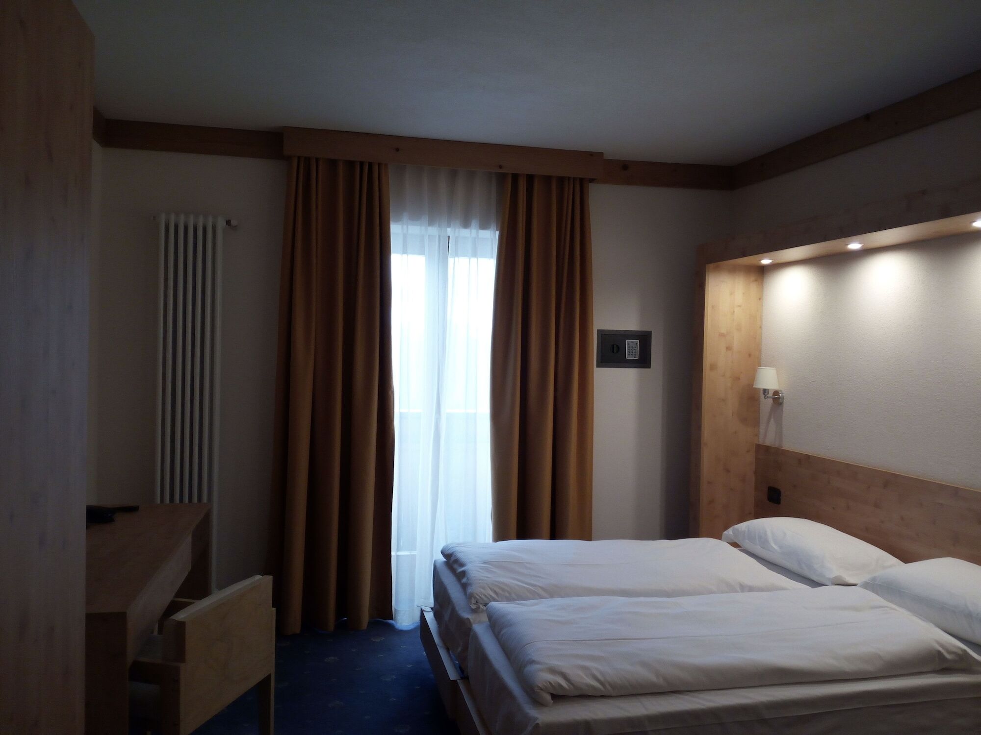 Hotel San Carlo, Tra Bormio E Livigno Isolaccia Exterior photo